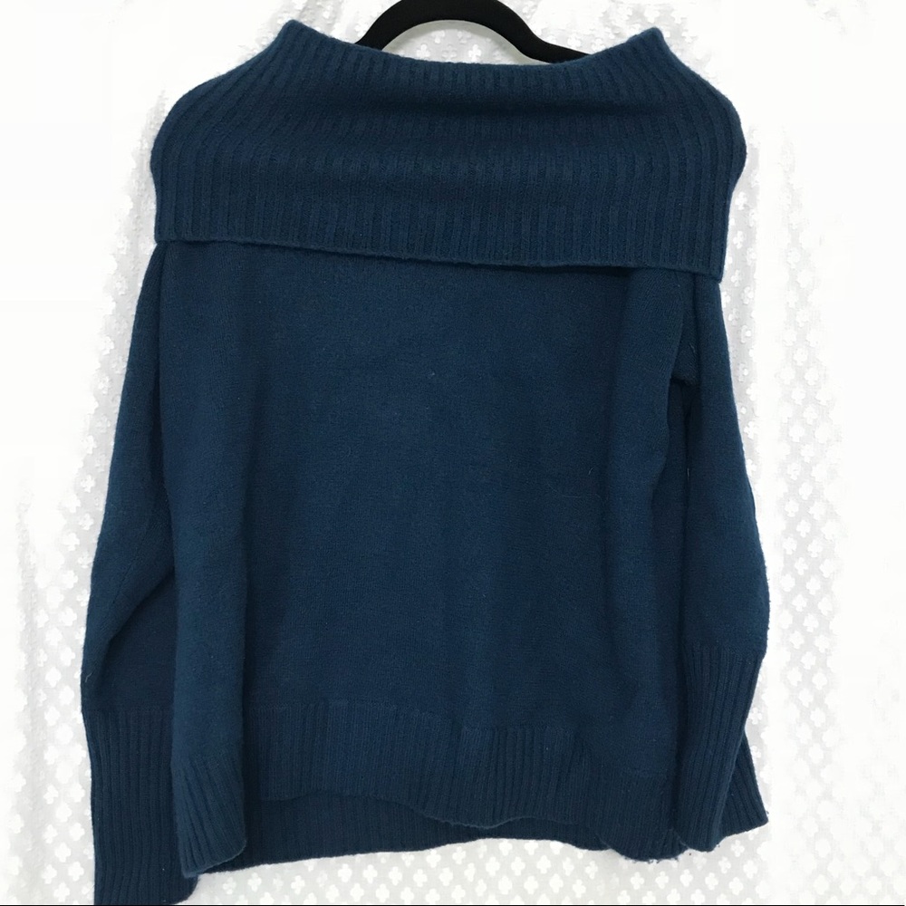Off the shoulder 100 % wool Elena solans sweater